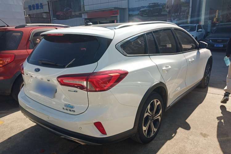 Used Ford Focus 2021 EcoBoost 180 Automatic Hunter Edition Rear Right 45 Deg