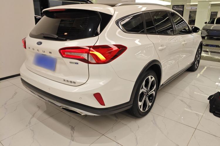 Used Ford Focus 2021 EcoBoost 180 Automatic Hunter Edition Rear Right 45 Deg