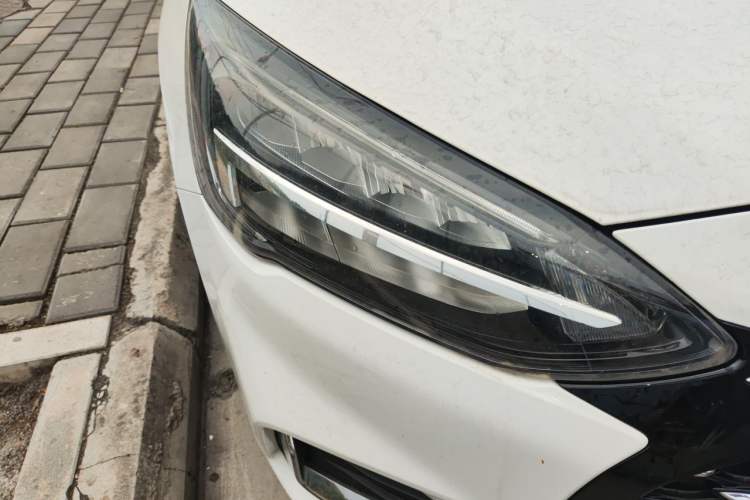 Used Ford Focus 2021 Sedan EcoBoost 180 Automatic Trendy Model Right Front Headlight