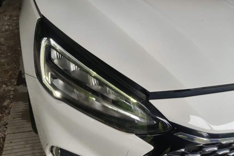 Used Ford Focus 2021 Sedan 1.5L Automatic Sharp Edition Right Front Headlight
