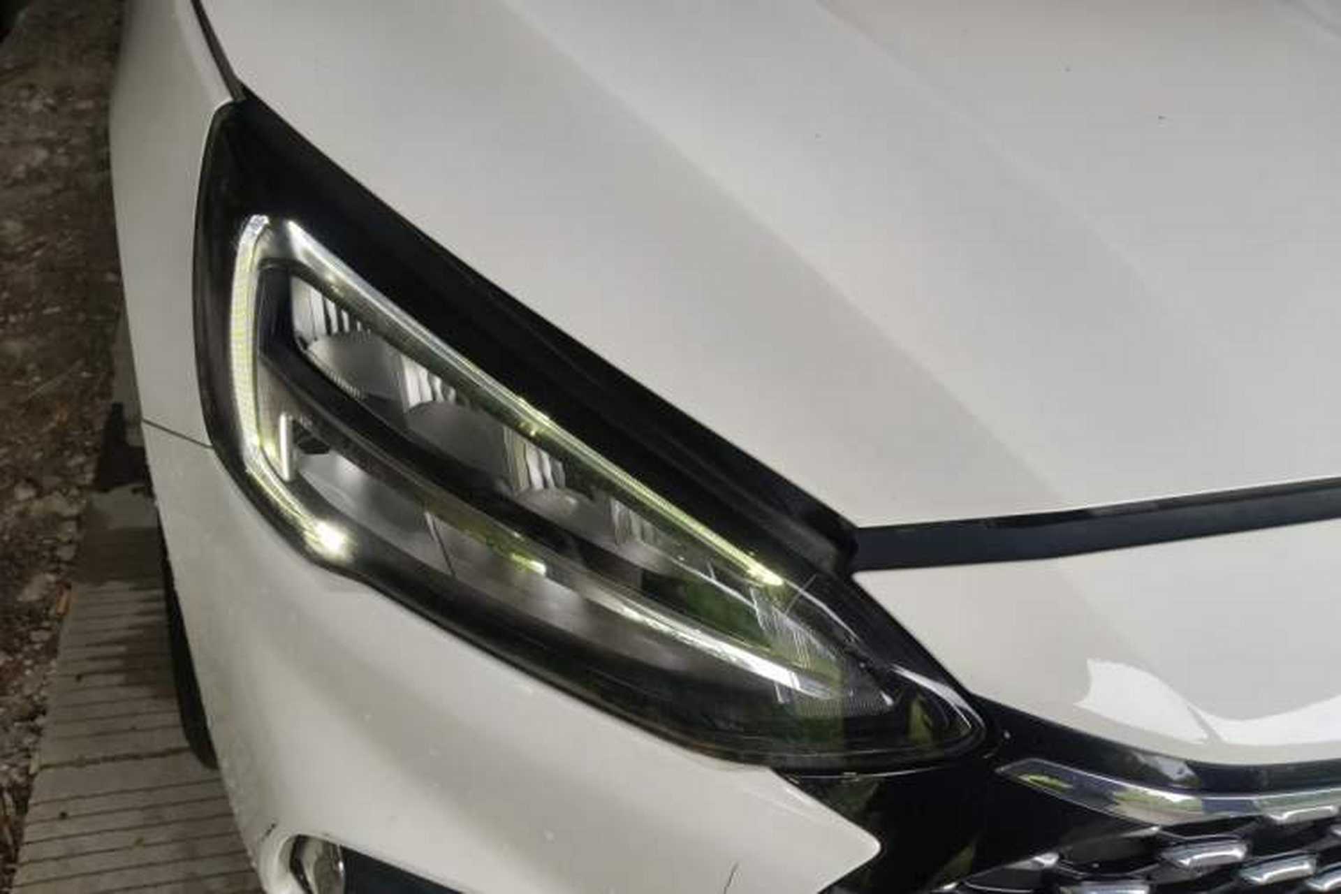 Used Ford Focus 2021 Sedan 1.5L Automatic Sharp Edition Right Front Headlight