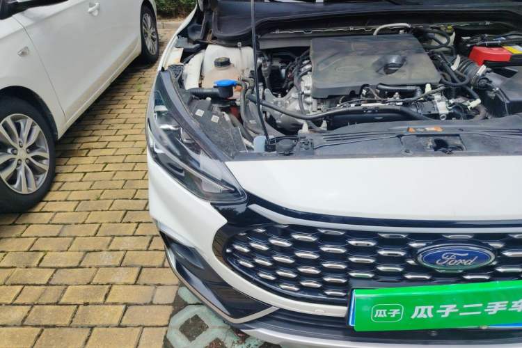Used Ford Focus 2021 EcoBoost 180 Automatic Hunter Edition Right Front Headlight
