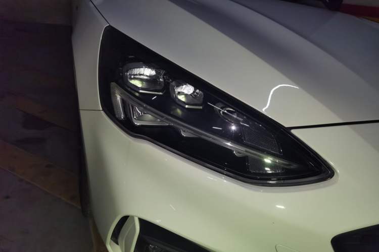 Used Ford Focus 2021 Sedan EcoBoost 180 Automatic ST Line Right Front Headlight