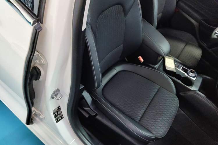 Used Ford Focus 2021 Hatchback EcoBoost 180 Automatic Titanium Edition Right Front Seat