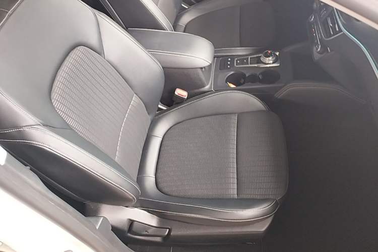 Used Ford Focus 2021 Hatchback EcoBoost 180 Automatic Titanium Edition Right Front Seat