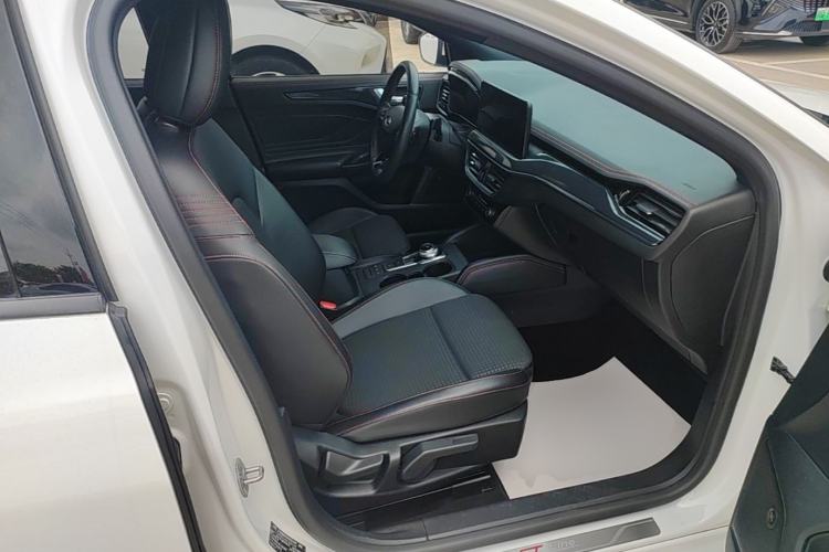 Used Ford Focus 2021 Sedan EcoBoost 180 Automatic ST Line Right Front Seat