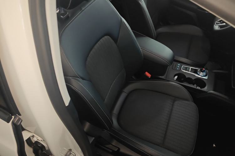 Used Ford Focus 2021 Hatchback EcoBoost 180 Automatic Titanium Edition Right Front Seat
