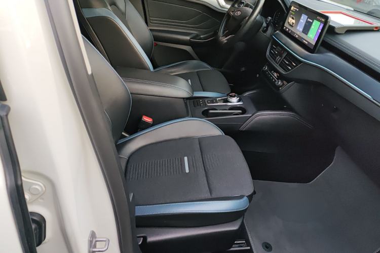 Used Ford Focus 2021 EcoBoost 180 Automatic Hunter Edition Right Front Seat