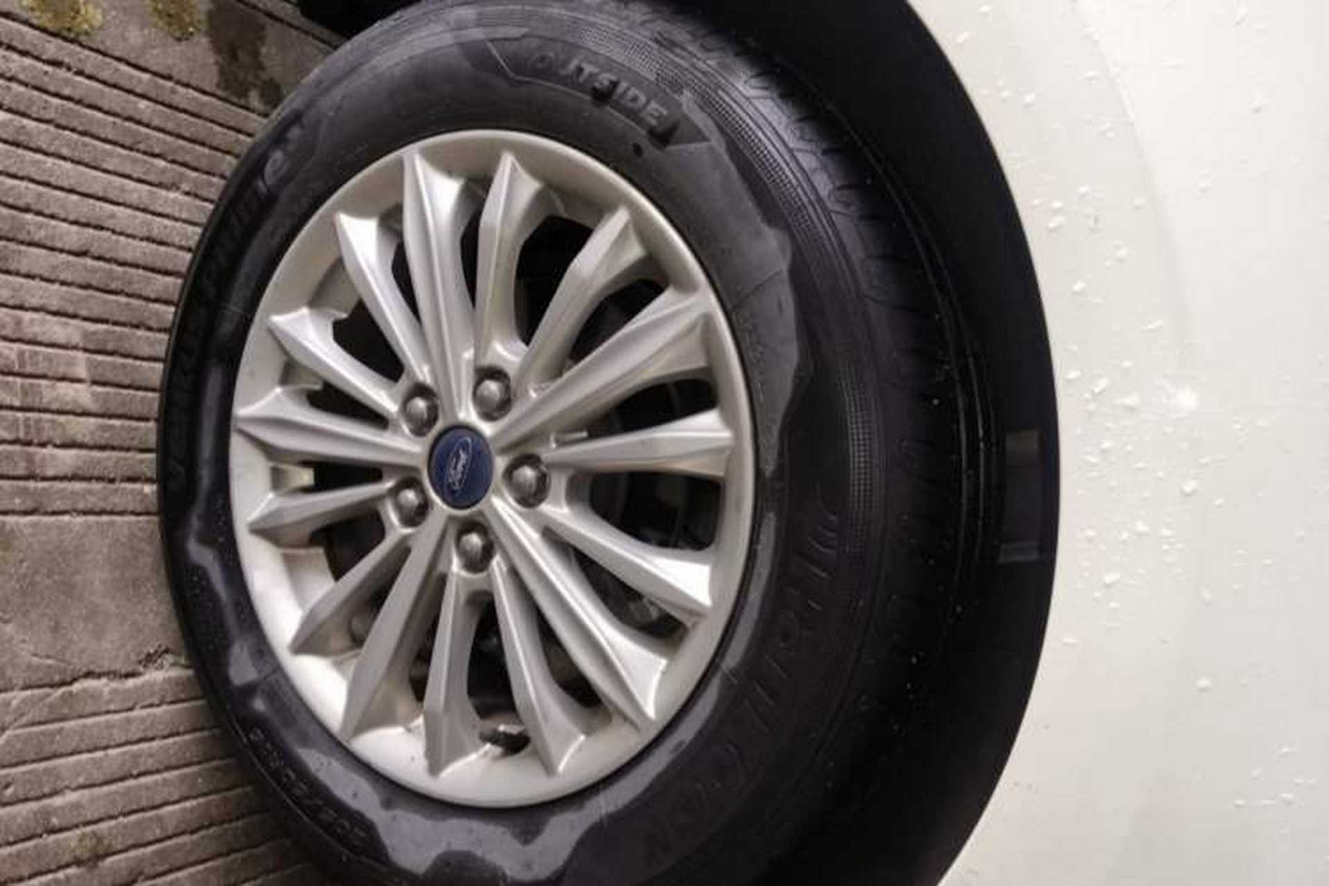 Used Ford Focus 2021 Sedan 1.5L Automatic Sharp Edition Right Front Wheel Hub