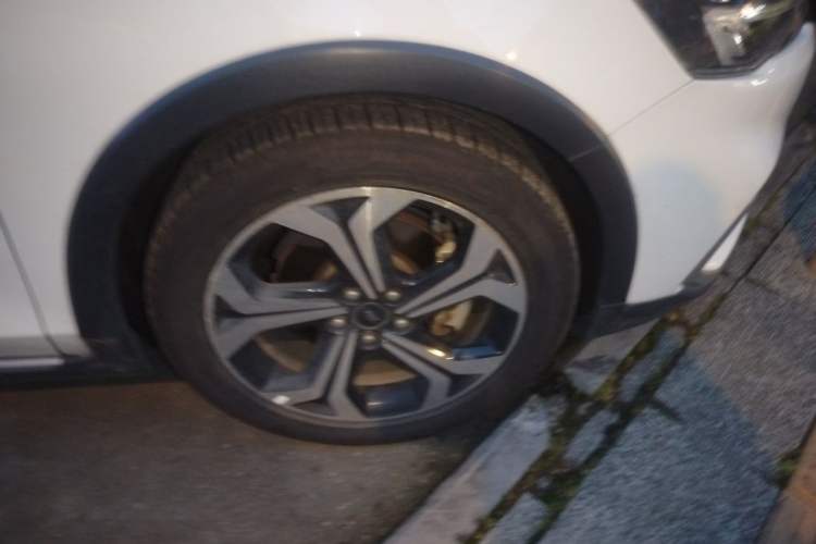 Used Ford Focus 2021 EcoBoost 180 Automatic Hunter Edition Right Front Wheel Hub