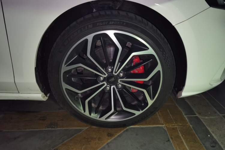 Used Ford Focus 2021 Sedan EcoBoost 180 Automatic ST Line Right Front Wheel Hub