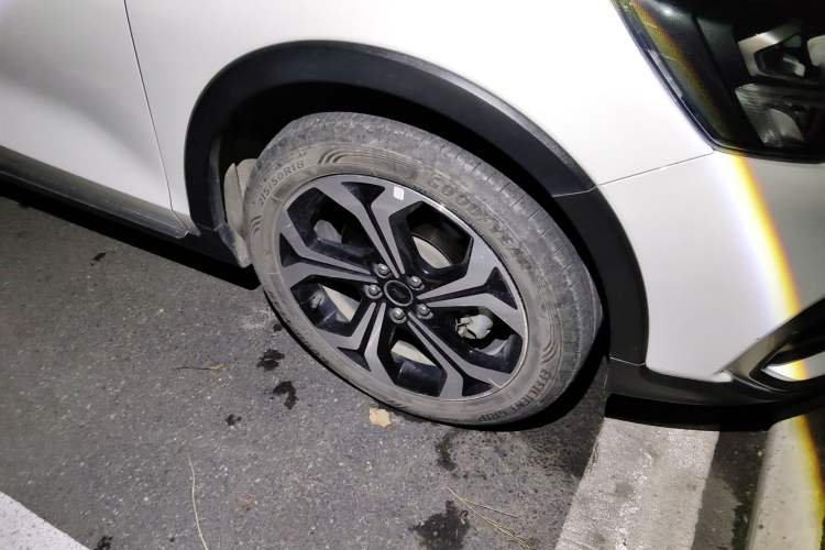 Used Ford Focus 2021 EcoBoost 180 Automatic Hunter Edition Right Front Wheel Hub
