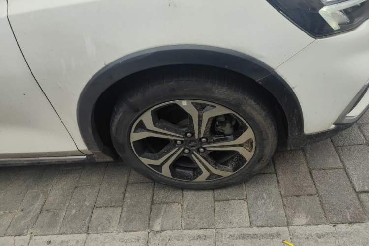 Used Ford Focus 2021 EcoBoost 180 Automatic Hunter Edition Right Front Wheel Hub