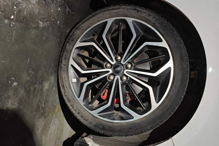 Used Ford Focus 2021 Hatchback EcoBoost 180 Automatic ST Line Right Front Wheel Hub