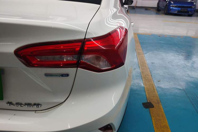 Used Ford Focus 2021 Sedan EcoBoost 180 Automatic Trendy Model Right Rear Taillight