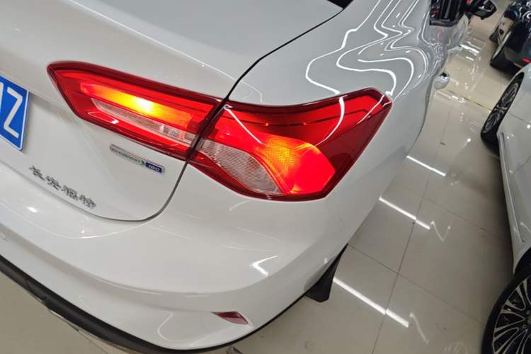Used Ford Focus 2021 Sedan EcoBoost 180 Automatic Trendy Model Right Rear Taillight
