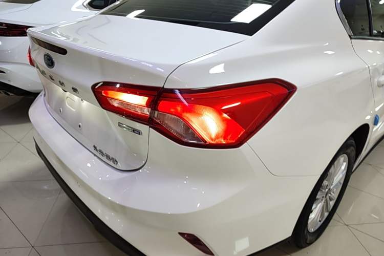 Used Ford Focus 2021 Sedan EcoBoost 180 Automatic Trendy Model Right Rear Taillight