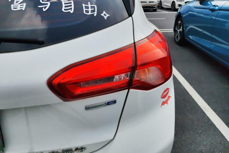 Used Ford Focus 2021 Hatchback EcoBoost 180 Automatic Titanium Edition Right Rear Taillight