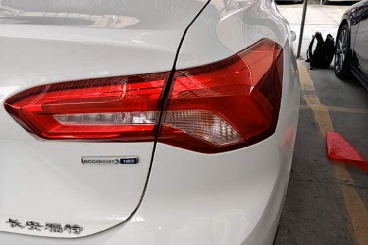 Used Ford Focus 2021 Sedan EcoBoost 180 Automatic Trendy Model Right Rear Taillight
