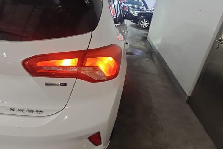 Used Ford Focus 2021 Hatchback EcoBoost 180 Automatic Titanium Edition Right Rear Taillight