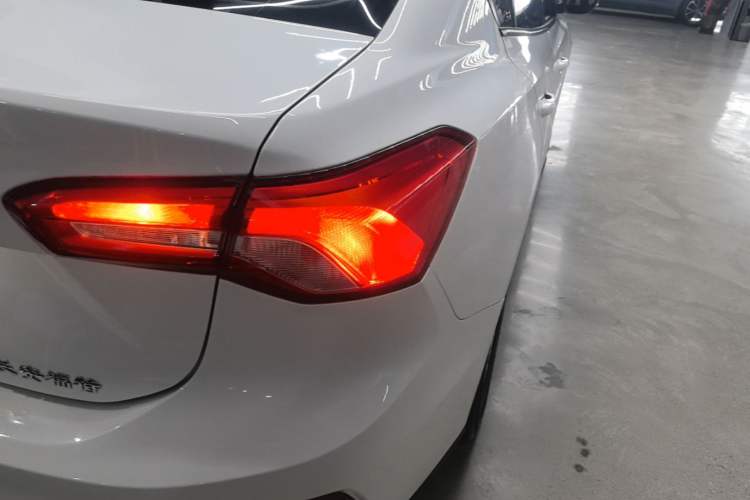Used Ford Focus 2021 Sedan 1.5L Automatic Sharp Edition Right Rear Taillight
