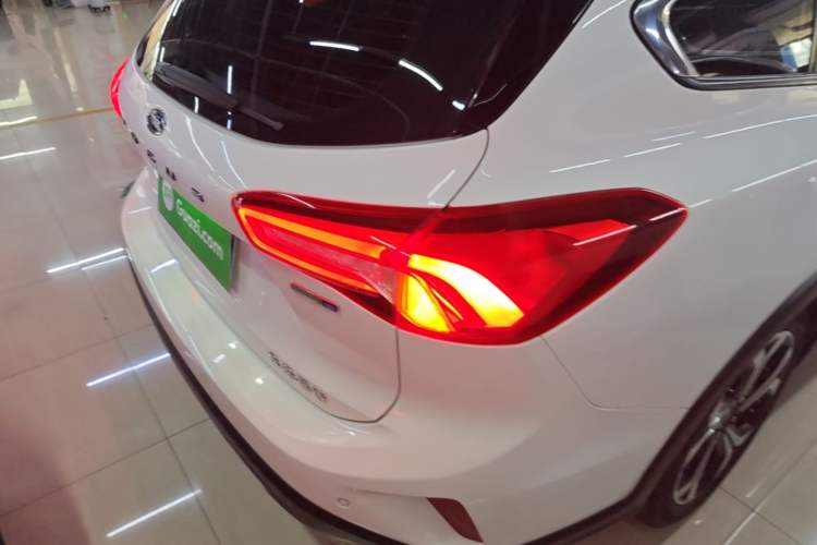 Used Ford Focus 2021 EcoBoost 180 Automatic Hunter Edition Right Rear Taillight