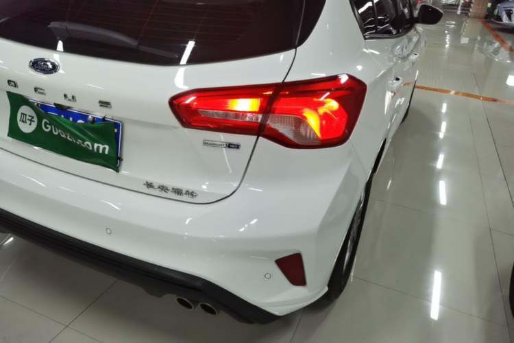Used Ford Focus 2021 Hatchback EcoBoost 180 Automatic Titanium Edition Right Rear Taillight