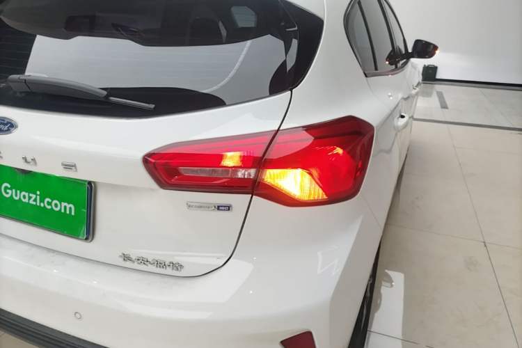 Used Ford Focus 2021 Hatchback EcoBoost 180 Automatic Titanium Edition Right Rear Taillight