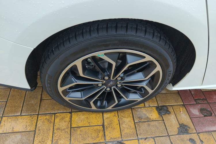 Used Ford Focus 2021 Sedan EcoBoost 180 Automatic Trendy Model Right Rear Wheel Hub