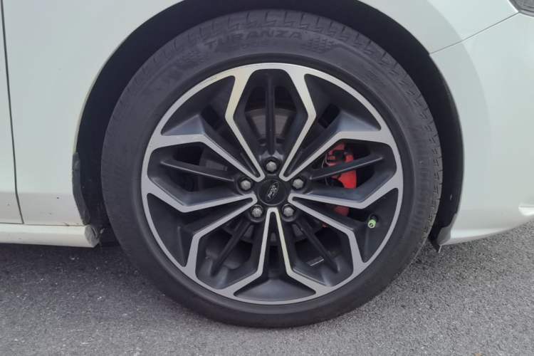 Used Ford Focus 2021 Hatchback EcoBoost 180 Automatic ST Line Right Rear Wheel Hub