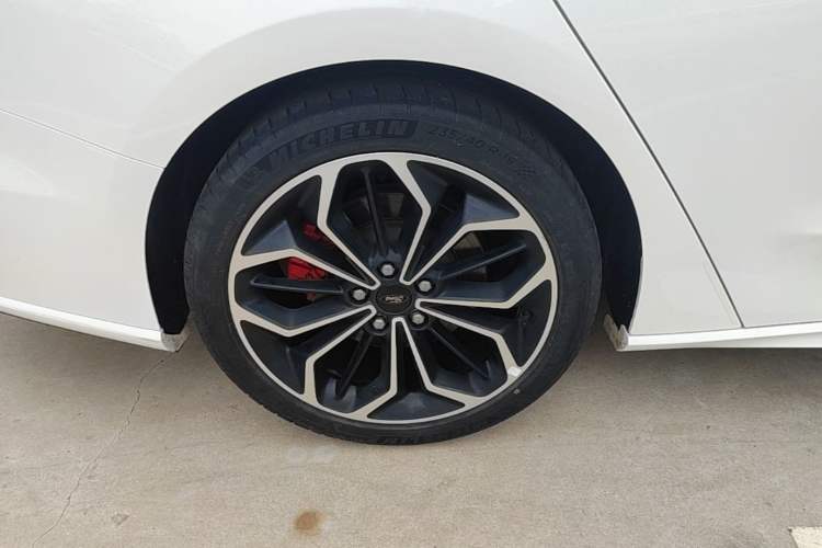 Used Ford Focus 2021 Sedan EcoBoost 180 Automatic ST Line Right Rear Wheel Hub