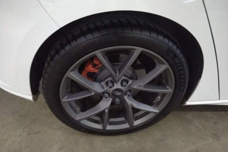 Used Ford Focus 2021 Hatchback EcoBoost 180 Automatic ST Line Right Rear Wheel Hub