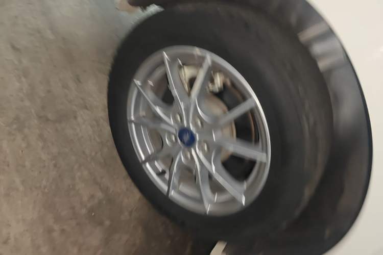 Used Ford Focus 2021 Hatchback EcoBoost 180 Automatic Titanium Edition Right Rear Wheel Hub