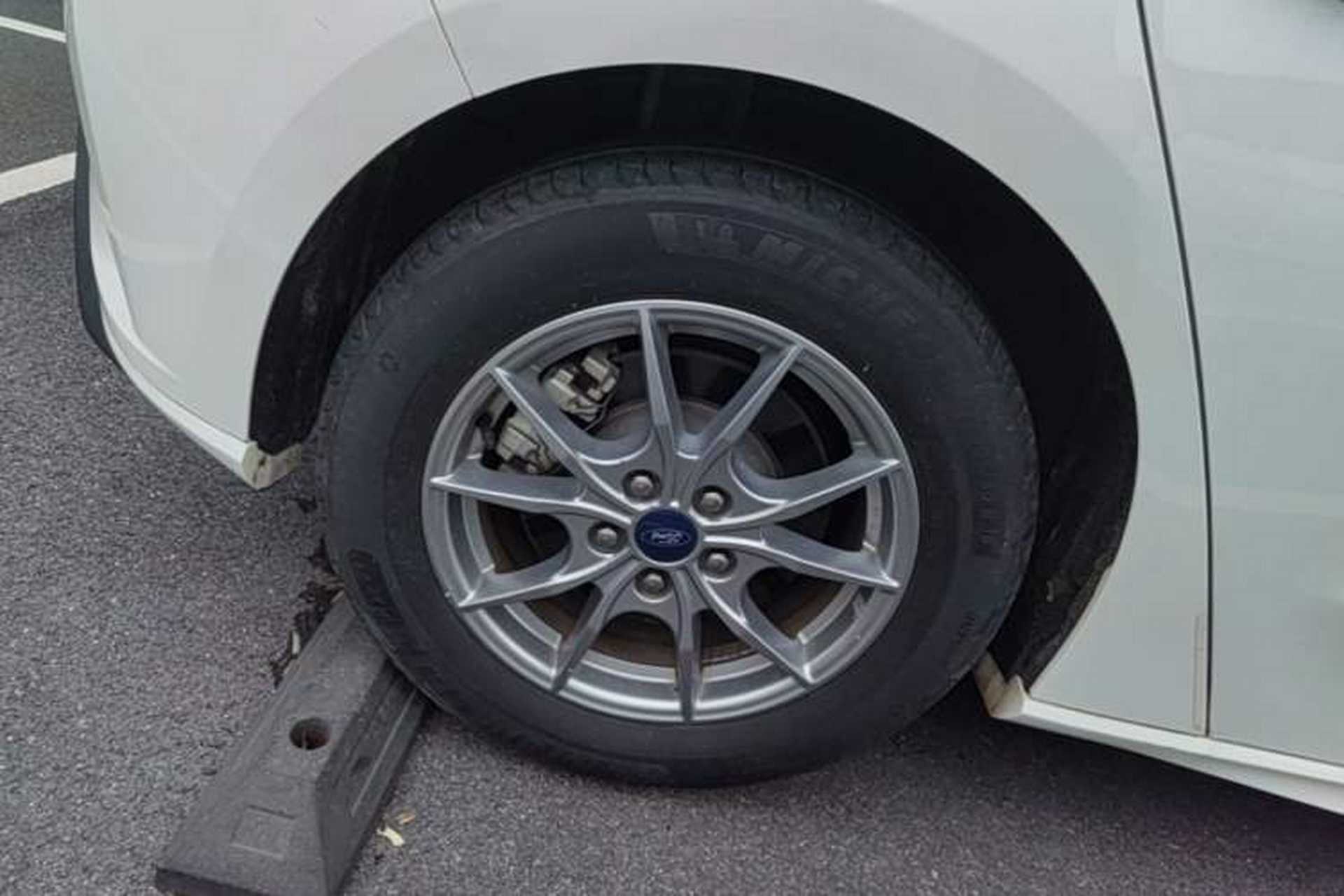 Used Ford Focus 2021 Hatchback EcoBoost 180 Automatic Titanium Edition Right Rear Wheel Hub