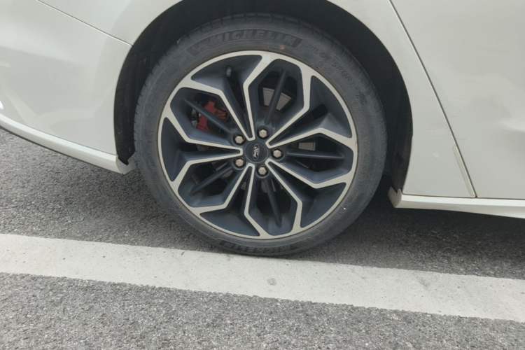 Used Ford Focus 2021 Sedan EcoBoost 180 Automatic ST Line Right Rear Wheel Hub