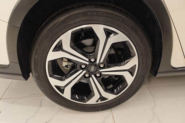 Used Ford Focus 2021 EcoBoost 180 Automatic Hunter Edition Right Rear Wheel Hub