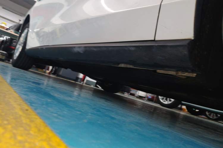 Used Ford Focus 2021 Sedan EcoBoost 180 Automatic Trendy Model Right Side Sill