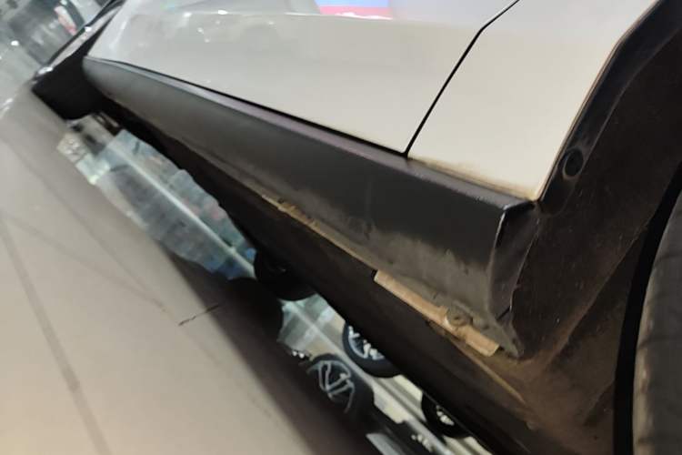 Used Ford Focus 2021 Sedan EcoBoost 180 Automatic Trendy Model Right Side Sill