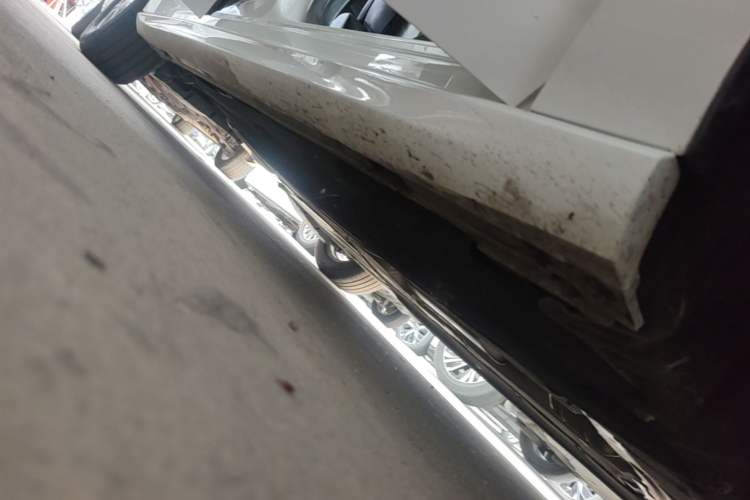 Used Ford Focus 2021 Hatchback EcoBoost 180 Automatic Titanium Edition Right Side Sill