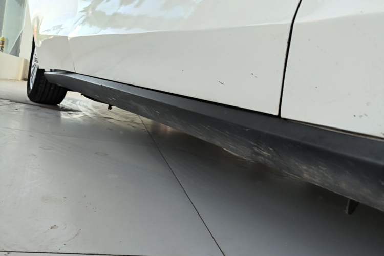 Used Ford Focus 2021 Sedan EcoBoost 180 Automatic Trendy Model Right Side Sill