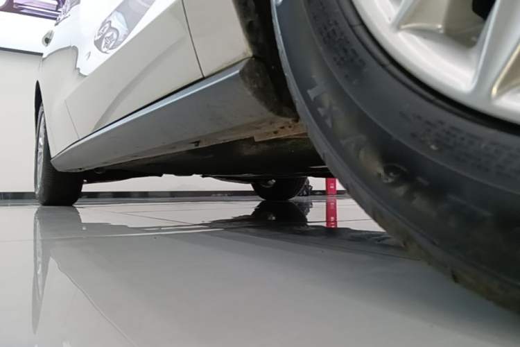 Used Ford Focus 2021 Sedan EcoBoost 180 Automatic Trendy Model Right Side Sill
