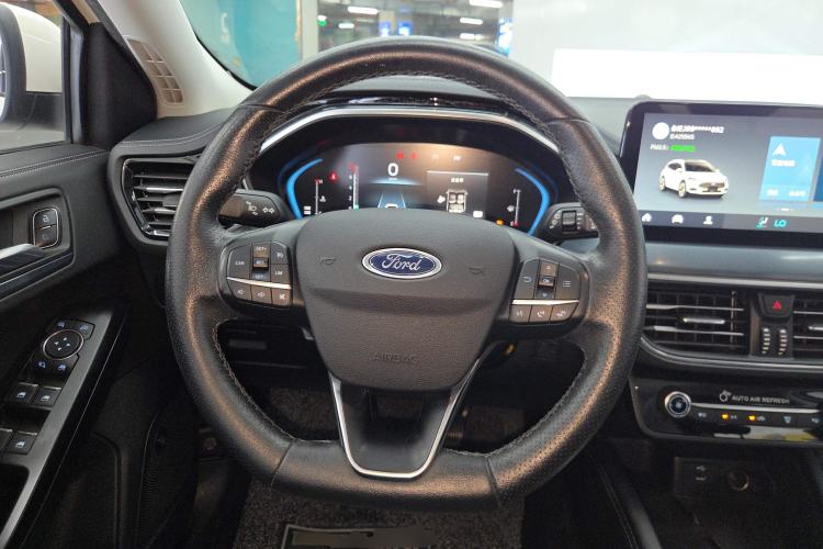 Used Ford Focus 2021 EcoBoost 180 Automatic Hunter Edition Steering Wheel