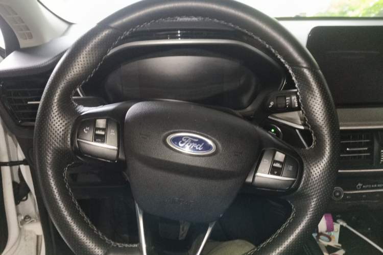 Used Ford Focus 2021 Sedan 1.5L Automatic Sharp Edition Steering Wheel