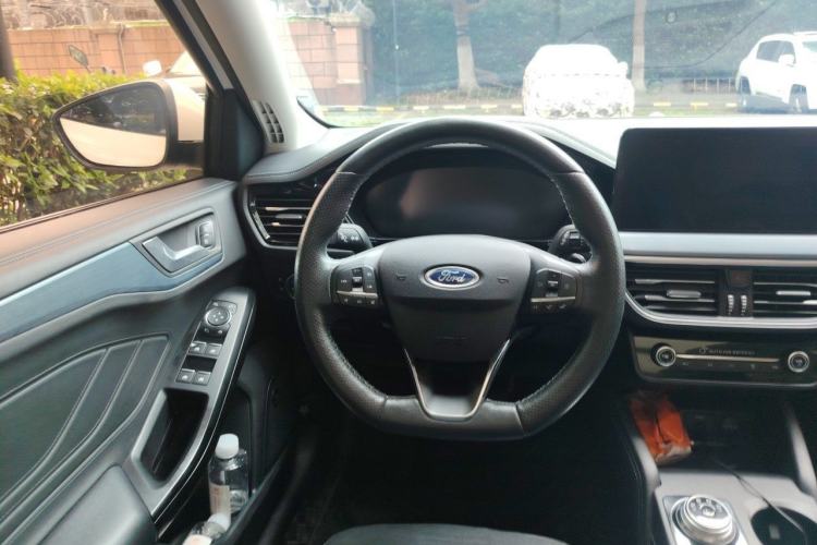 Used Ford Focus 2021 EcoBoost 180 Automatic Hunter Edition Steering Wheel