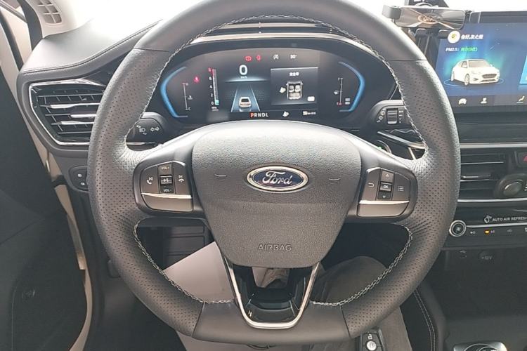 Used Ford Focus 2021 Hatchback EcoBoost 180 Automatic Titanium Edition Steering Wheel