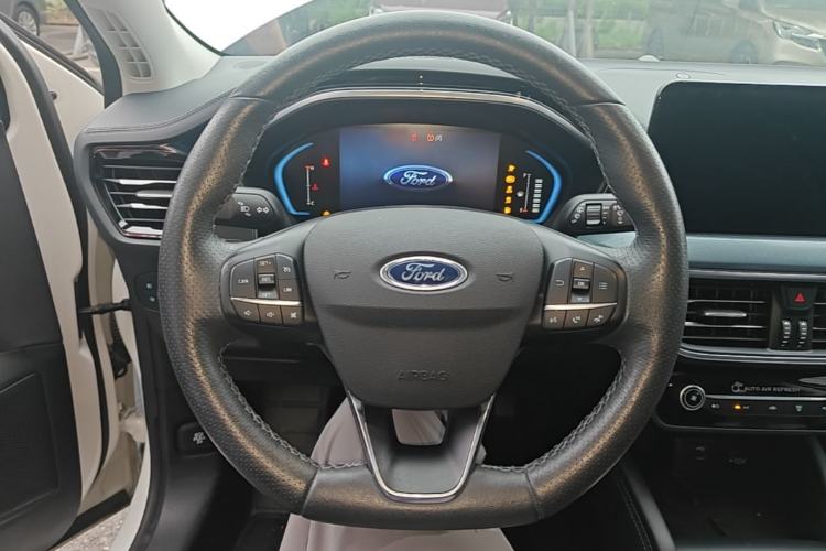Used Ford Focus 2021 EcoBoost 180 Automatic Hunter Edition Steering Wheel