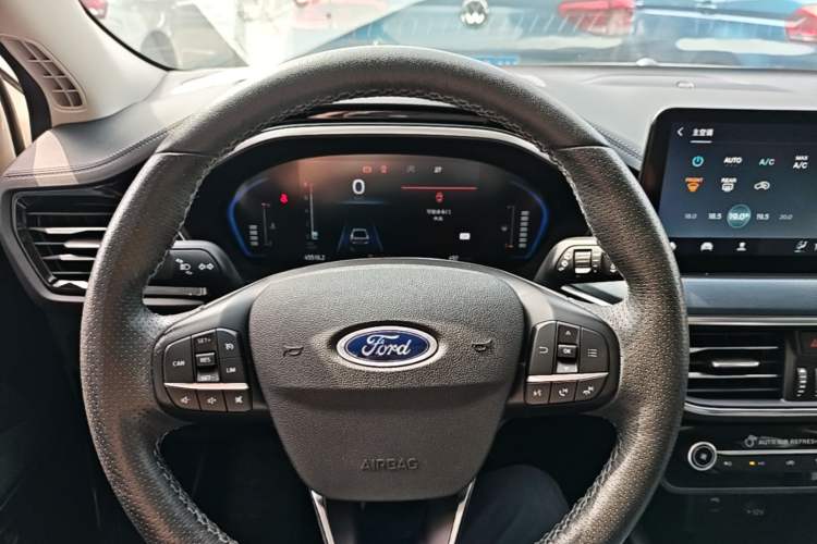 Used Ford Focus 2021 EcoBoost 180 Automatic Hunter Edition Steering Wheel