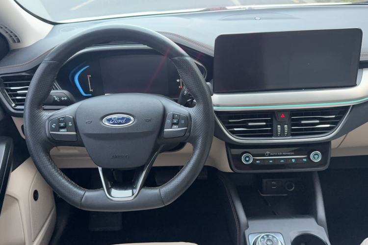 Used Ford Focus 2021 Sedan EcoBoost 180 Automatic Trendy Model Steering Wheel