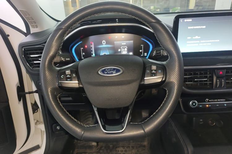 Used Ford Focus 2021 Hatchback EcoBoost 180 Automatic Titanium Edition Steering Wheel