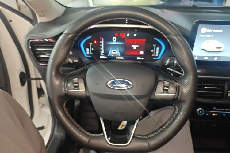 Used Ford Focus 2021 Hatchback EcoBoost 180 Automatic Titanium Edition Steering Wheel